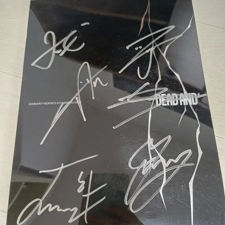 [BUNJANG] Xdinary Heroes Dead End Signed Album / 엑스디너리히어로즈 데드앤드 비매 싸인 앨범