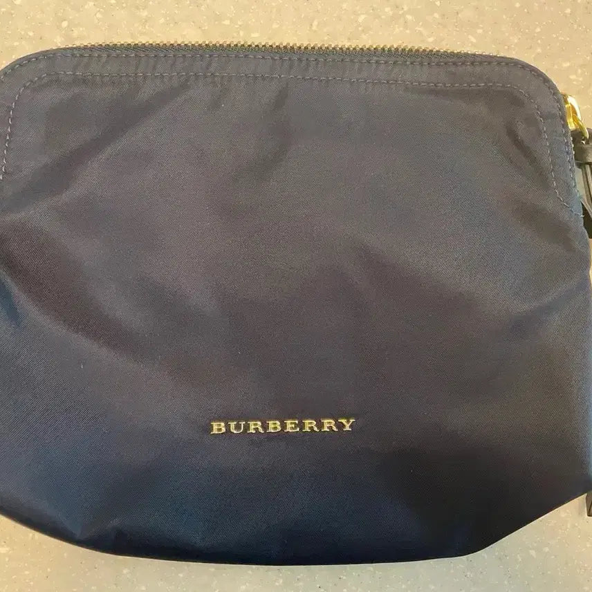 [BUNJANG] Burberry Navy Pouch Clutch Bag / 버버리 네이비 파우치 겸 클러치 백 정품.