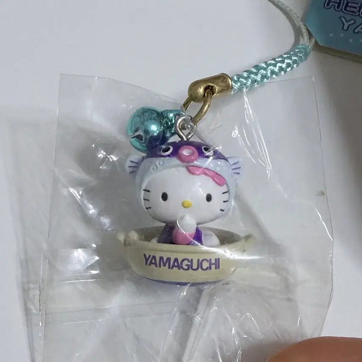 [BUNJANG] Sanrio Hello Kitty Yamaguchi Regional Limited Pufferfish Classic Keyring / 산리오 헬로키티 야마구치 지역한정 복어 고전 키링