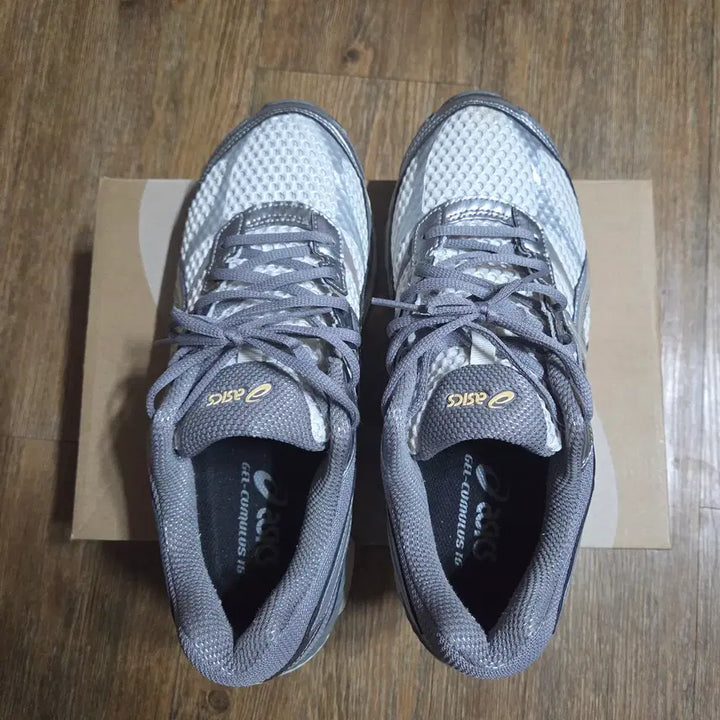 [SOLD OUT] 아식스 젤 큐뮬러스 16 크림 클레이그레이 280