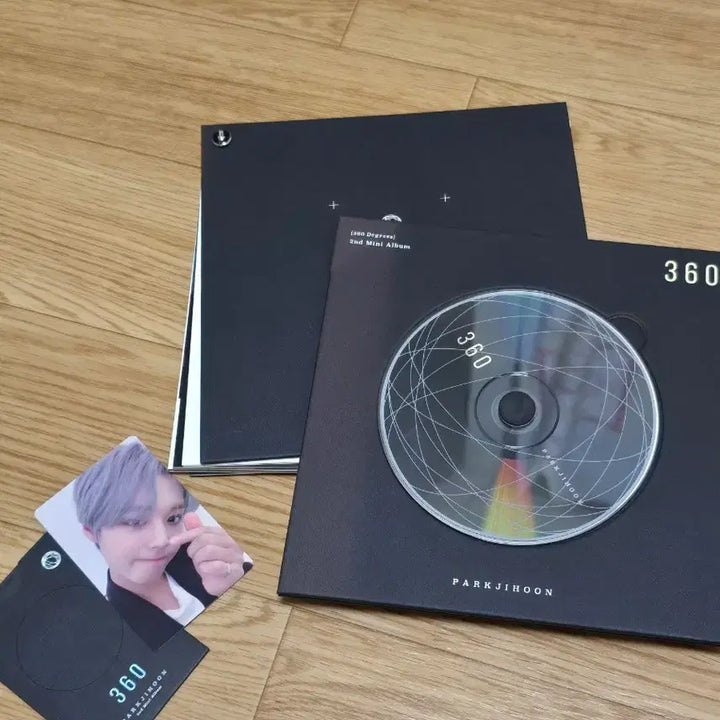 [BUNJANG] Park Jihoon 360 Photocard Album / 박지훈 360도 포카 앨범 양도 판매