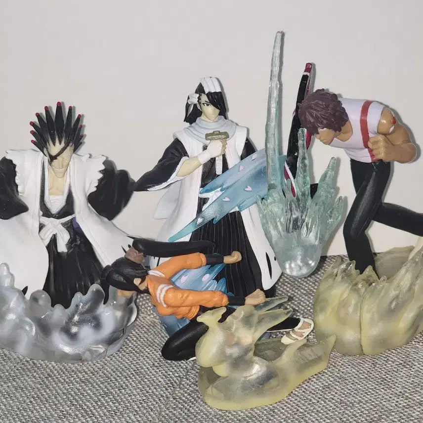 [BUNJANG] Bandai Bleach Mini Figure 4-Piece Bundle Set / 반다이 블리치 미니 피규어 4종 일괄 차도,뱌쿠야,요루이치,켄파치