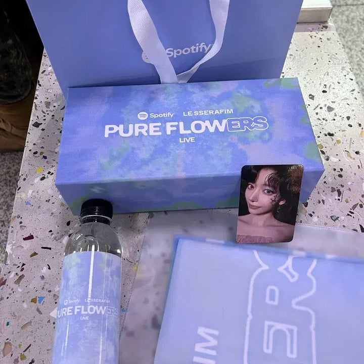 [BUNJANG] LE SSERAFIM Sakura Spotify Boom Palla Photocard, Umbrella, Slogan Set / 르세라핌 스포티파이 사쿠라 붐팔라 역조공 포카 양우산 슬로건