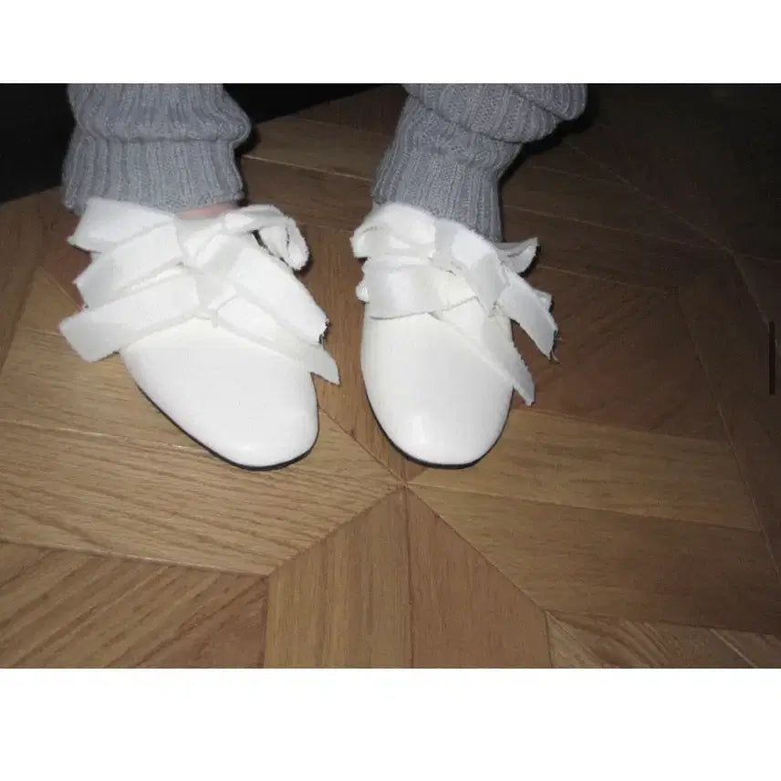 [BUNJANG] Clata Ribbon Flats White 230mm / 클라따 리본플랫슈즈(44000