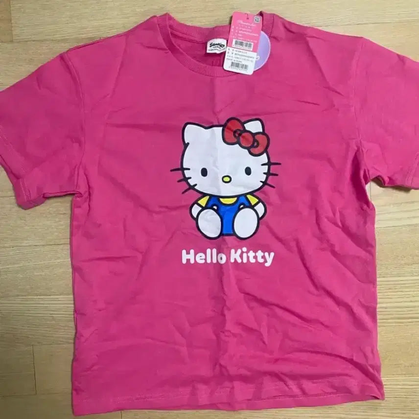 [BUNJANG] Hello Kitty Pink T-Shirt (Size 150) / 헬로키티 핑크 티셔츠 (정품,새상품)
