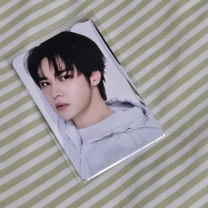 [BUNJANG] NCT Neo City 10th Anniversary WayV Kun Photocard / NCT 10주년 네오그라운드 입장포카 WayV 쿤 포카