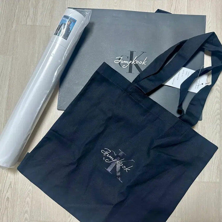 [BUNJANG] Calvin Klein x Jungkook Collaboration Limited Edition Seoul Poster, Eco Bag, and Shopping Bag / 캘빈클라인 CK 정국 콜라보 성수한정포스터+에코백+성수한정쇼핑백