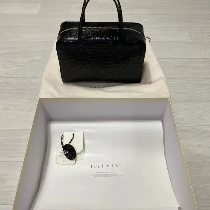 [BUNJANG] Tuttie Roce Bag Small Croc Black / 투티에 로케백 스몰 크로커 블랙 풀박스