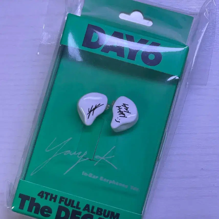[BUNJANG] DAY6 Young K In-Ear Monitors (Unsealed) / DAY6 데이식스 영케이 인이어반