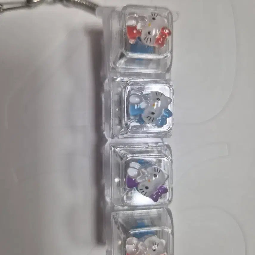 [BUNJANG] Hello Kitty LED Keycap Keyring / 헬로키티 led키캡키링