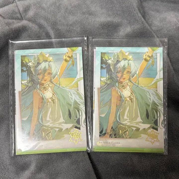[BUNJANG] Reverse 1999 Collaboration Cheki Photocard Set (37, Marcus, Flutter Page) - Bundle Set / 일괄) 리버스1999 콜라보 체키 포카 37 마커스 플러터페이지 굿즈