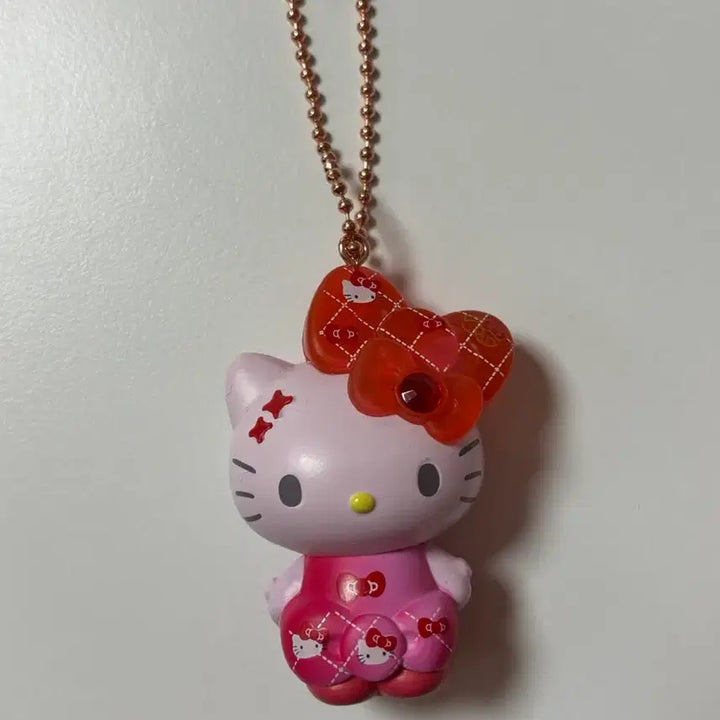 [BUNJANG] Hello Kitty 50th Anniversary Birthday Figure Keychain / 헬로키티 50주년 생일 피규어 키링