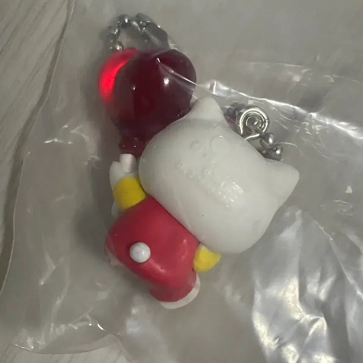 [BUNJANG] Sanrio Hello Kitty Color Collection Red Balloon Gacha Keyring / 산리오 헬로키티 키티 컬러 컬렉션 레드 빨간 풍선 가챠 키링