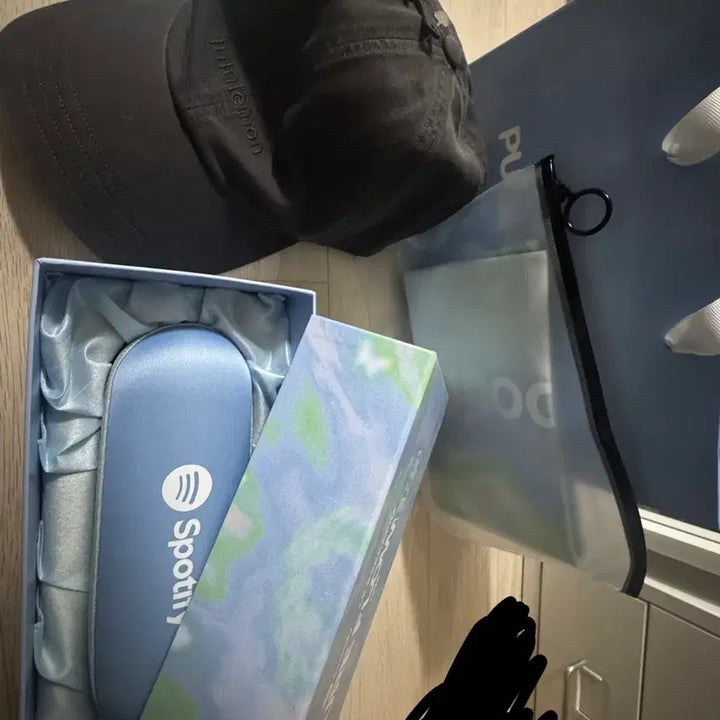 [BUNJANG] LE SSERAFIM Spotify Pureflow Live Exclusive Cap, Slogan, Umbrella / 르세라핌 스포티파이 pureflow live 역조공 모자 슬로건 양우산