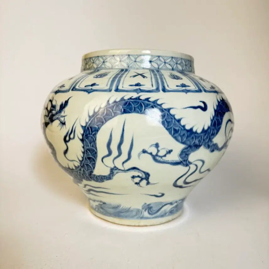 [BUNJANG] Blue-and-White Dragon Jar / 청화 운용문 호