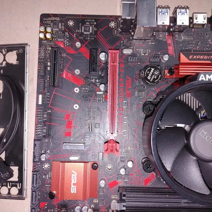 [BUNJANG] AMD Ryzen 5 2400G CPU + ASUS EX-A320M-GAMING Motherboard Bundle / 라이젠2400G + ASUS EX-A320M-GAMING 메인보드
