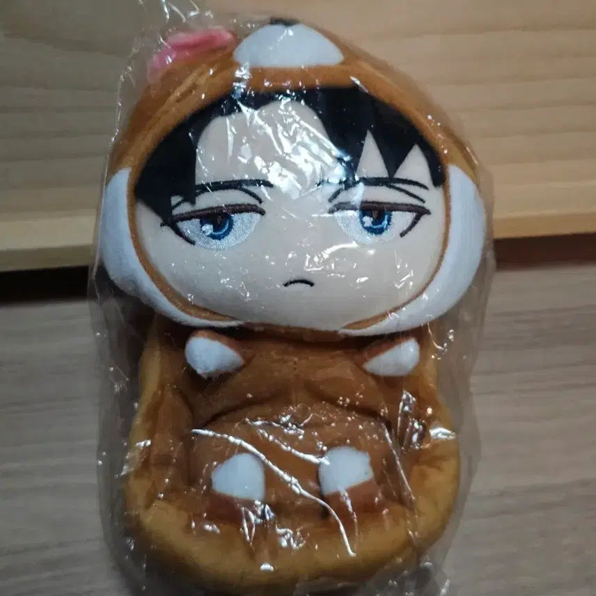 [BUNJANG] Attack on Titan Levi Phone Stand Lipmungi Plush Doll / 진격의 거인 리바이 폰거치대 립뭉이 누이 미개봉