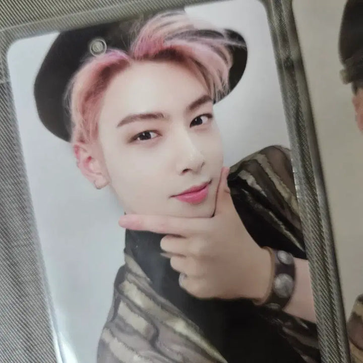 [BUNJANG] Astro Switch On Album + Cha Eun Woo Photocard / 아스트로 Switch On 앨범 + 포토카드 차은우