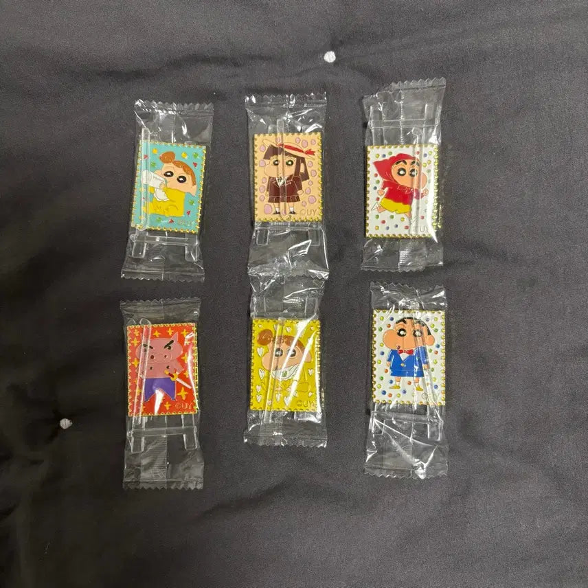 [BUNJANG] Crayon Shin-chan Akubi-chan, Bo-chan, Nanako, Uru-chan, Yoshirin Metal Frame Collection Set (6 Types) / 짱구 짱아 유리 부리부리자에몽 메탈 액자 컬렉션 미개봉 6종 일괄