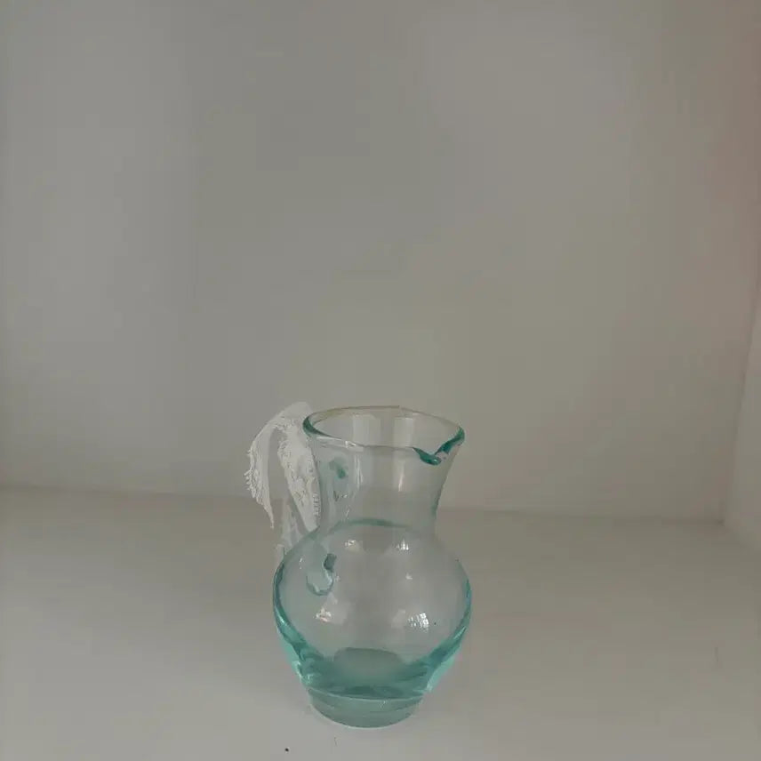 [BUNJANG] Vintage Mini Glass Jug (Vase) with Lace Ribbon / 빈티지 미니 글라스 저그(화병)