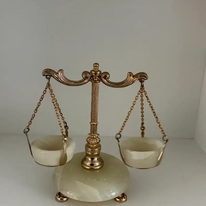 [BUNJANG] Vintage 1960s-1980s Onyx Scales of Justice Object / [레어] 빈티지 1960~80년대 오닉스 천칭저울 오브제