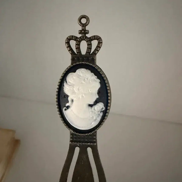 [BUNJANG] Antique Cameo Bookmark / 앤틱 카메오 북마크 책갈피