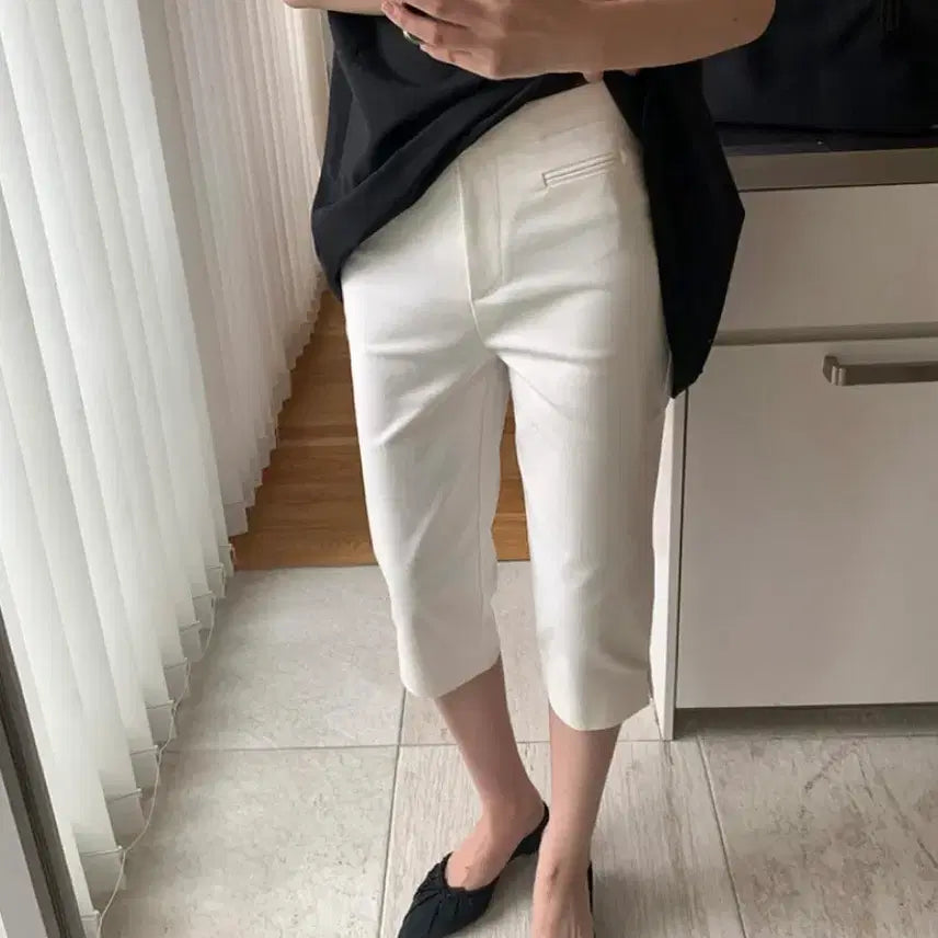 [BUNJANG] Frilly Capri Pants / 프릴리 카프리팬츠
