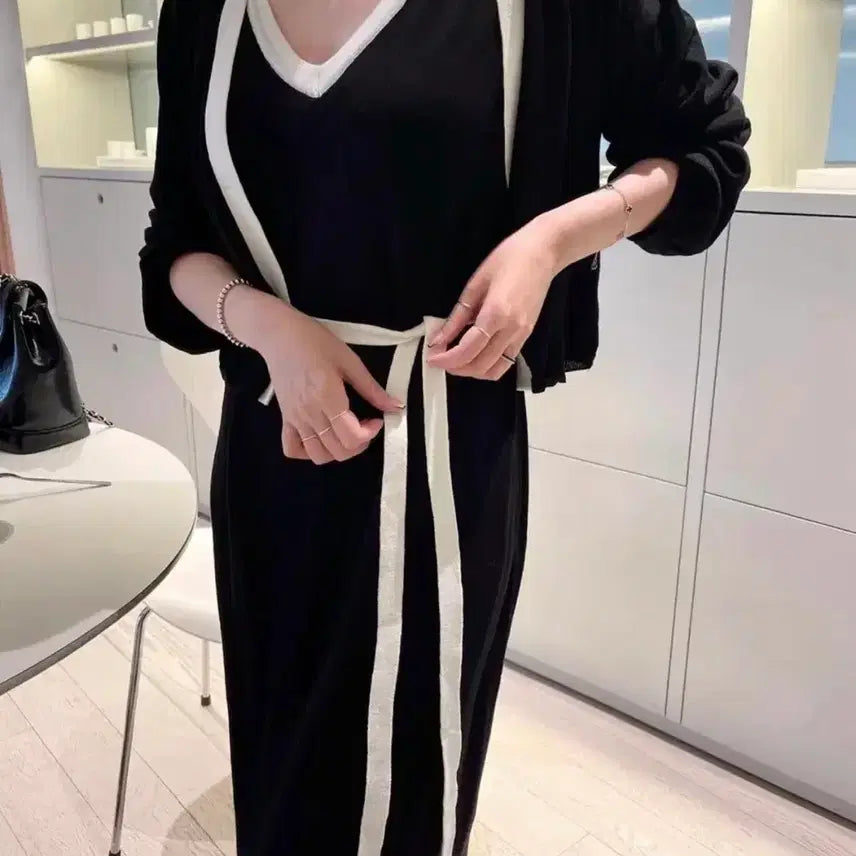 [BUNJANG] Color-Block Cardigan and Long Dress Set Black / 배색 가디건 롱원피스 세트 블랙