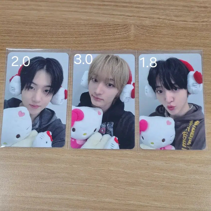 [BUNJANG] Kickflip Kyehoon Donghwa Donghyun Hello Kitty Starriver Photocard POB / 킥플립 계훈 동화 동현 키티 포카 헬로키티 스타리버 처불노 미공포 특전