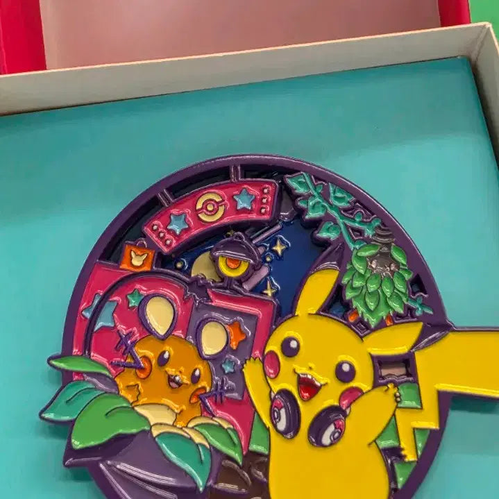 [BUNJANG] Pokemon Pop-Up Pop Pop Midnight Random Roulette Pin Badge Collection Pikachu &amp; Dedenne / 성수 팝업 포켓몬 팝팝 미드나잇 랜덤 룰렛 핀뱃지 컬렉션 피카츄 데덴네