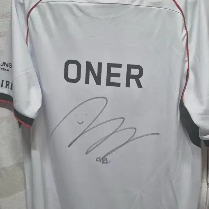 [BUNJANG] T1 Faker Player Autographed Jersey / SKT1. ONER 선수 친필 사인 유니폼