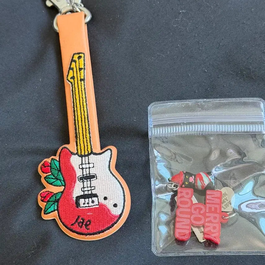 [BUNJANG] DAY6 Jae eaJ Nutcracker Guitar Keyring, Megora Keyring / (공식) 박제형 제이 이즈 eaj 넛크래커? 기타키링, 메고라 키링 팔아