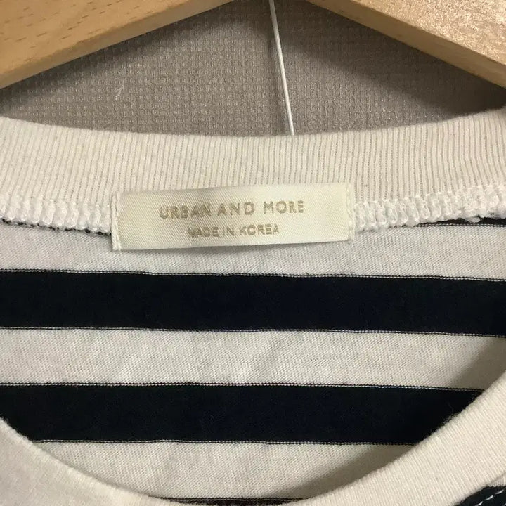 [BUNJANG] Stripe Short-Sleeve T-Shirt / 스트라이프 반팔 티셔츠 블랙/화이트