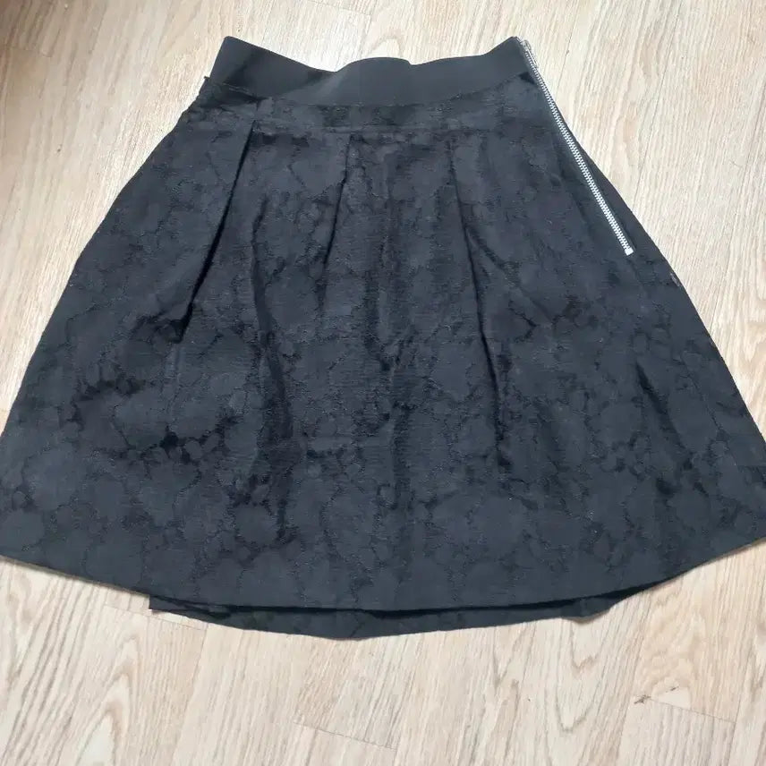 [BUNJANG] LUCKY CHOUETTE Black Lace Pintuck Pleated Skirt Size 40 / 럭키슈에뜨 블랙 레이스 핀턱주름 스커트 40사이즈(상태굿)