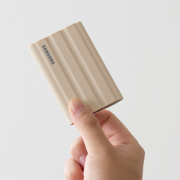 [BUNJANG] Samsung Portable SSD T7 Shield 1TB (Sealed) / 미개봉 ) 삼성 포터블 외장하드 SSD T7 Shield ( 1테라 )