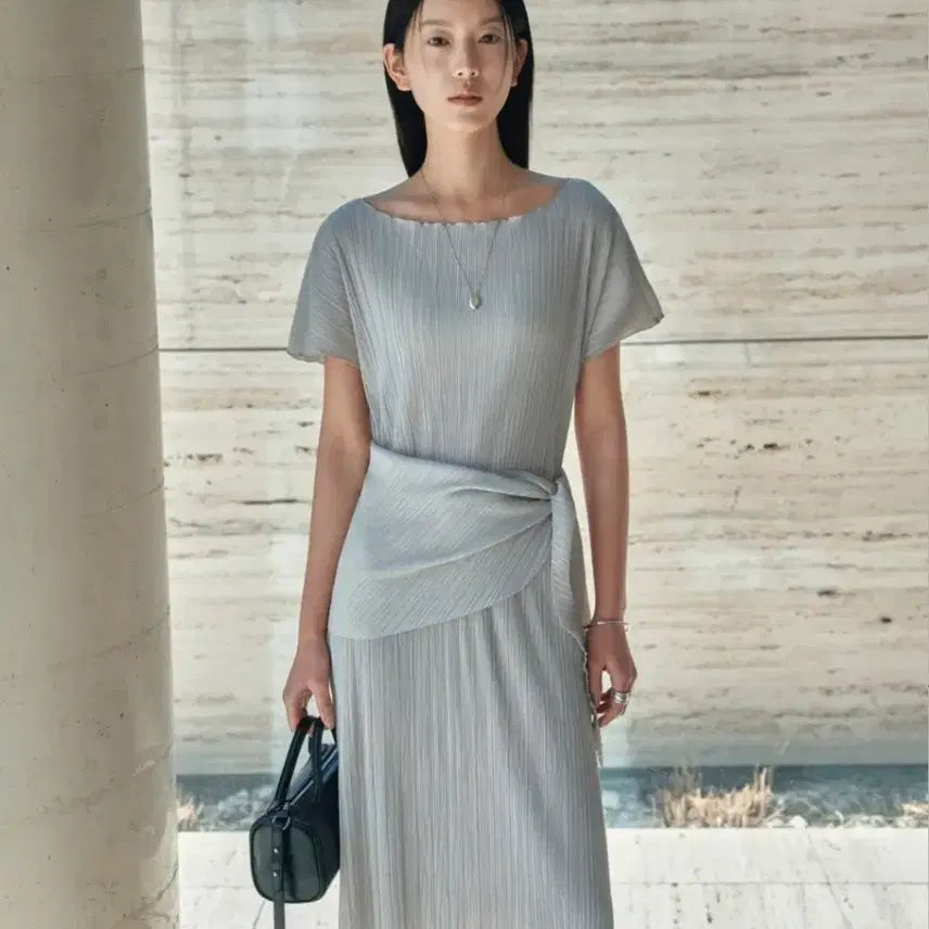 [BUNJANG] Siyaju Pleats Wrap One-Piece Dress Light Grey / (새상품)시야쥬 플리츠 랩 원피스 라이트그레이