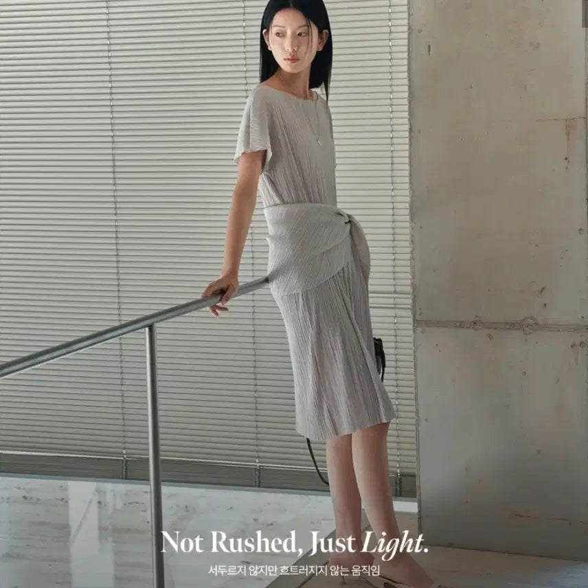 [BUNJANG] Siyaju Pleats Wrap One-Piece Dress Light Grey / (새상품)시야쥬 플리츠 랩 원피스 라이트그레이