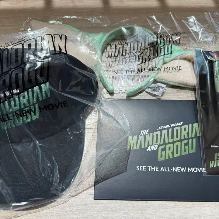 [BUNJANG] Star Wars The Mandalorian and Grogu Premiere Goods Set - Hat, Headband, Stickers, Pen / 스타워즈 만달로리안과 그로구 굿즈 모자, 머리띠, 스티커 , 볼펜 팝니다