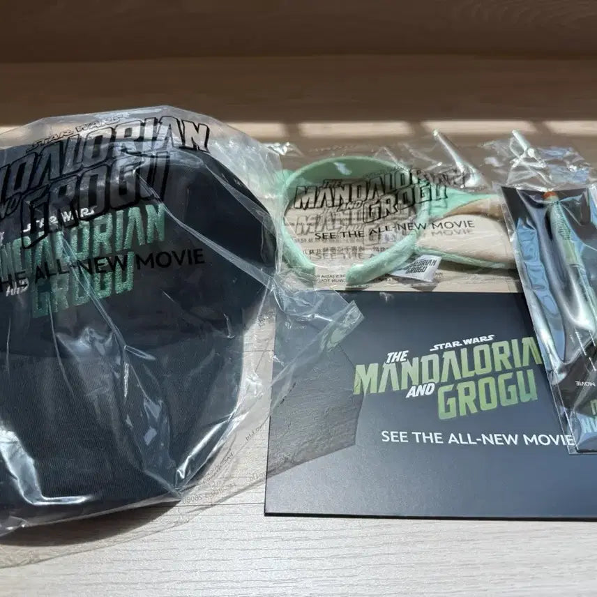 [BUNJANG] Star Wars The Mandalorian and Grogu Premiere Goods Set - Hat, Headband, Stickers, Pen / 스타워즈 만달로리안과 그로구 굿즈 모자, 머리띠, 스티커 , 볼펜 팝니다