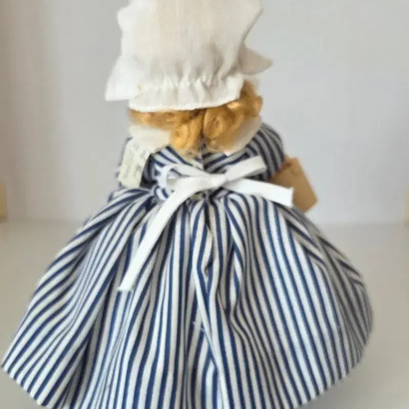 [BUNJANG] Madame Alexander 8-inch Little Maid Doll / 마담알렉산더 인형 8인치 리틀 메이드