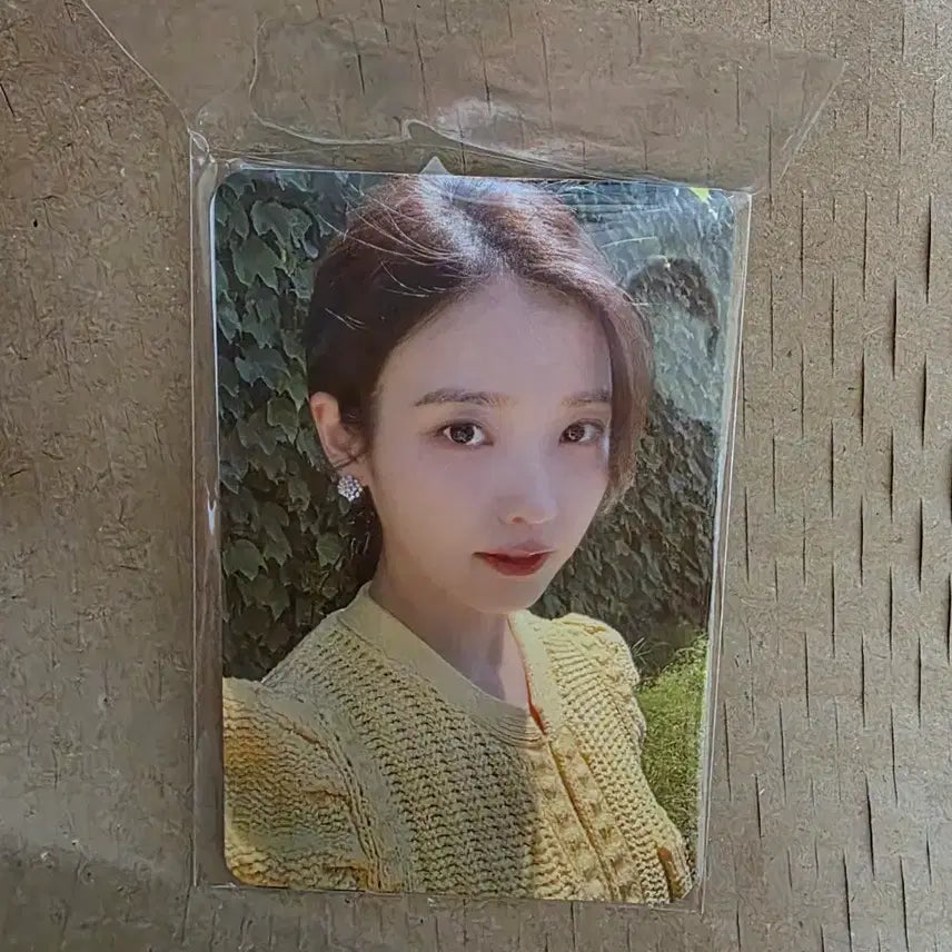 [BUNJANG] IU DAEGUNBUIN MD Photocard Book Cover / 대군부인 엠디 북커버 포카 아이유