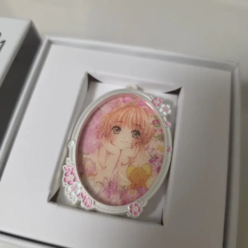 [BUNJANG] CLAMP Exhibition Sakura Pendant (Melon Exclusive) / 클램프전 사쿠라 펜던트 미사용 새제품 멜론 특전 + 입장특전 스티커