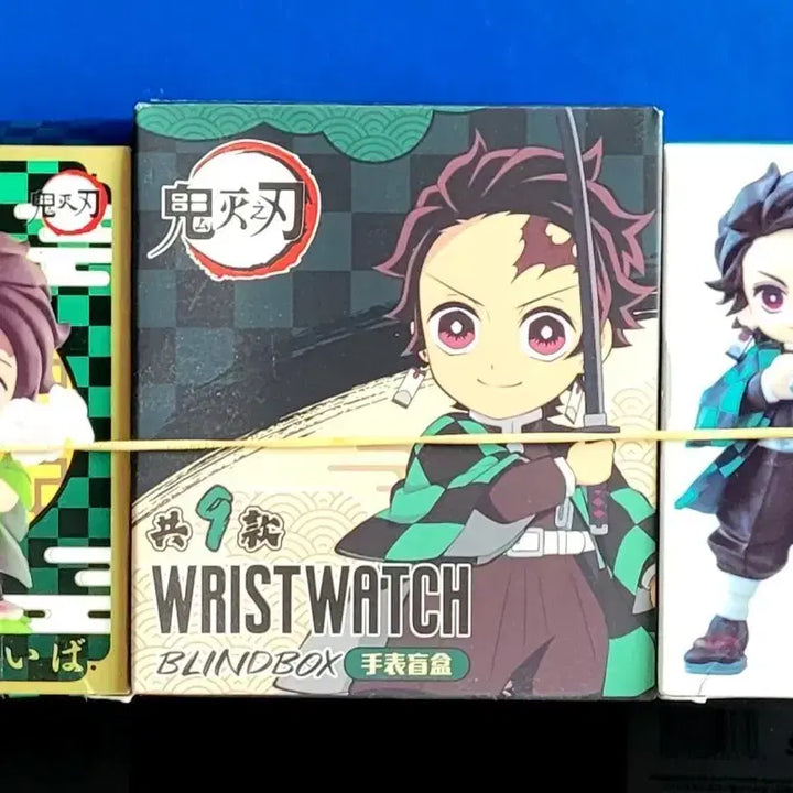 [BUNJANG] Demon Slayer Tanjiro Wristwatch &amp; 2 Figure Set (Sealed) / [가격내림]귀멸의 칼날 탄지로 손목시계/탄지로 피규어 2종(미개봉새상품)