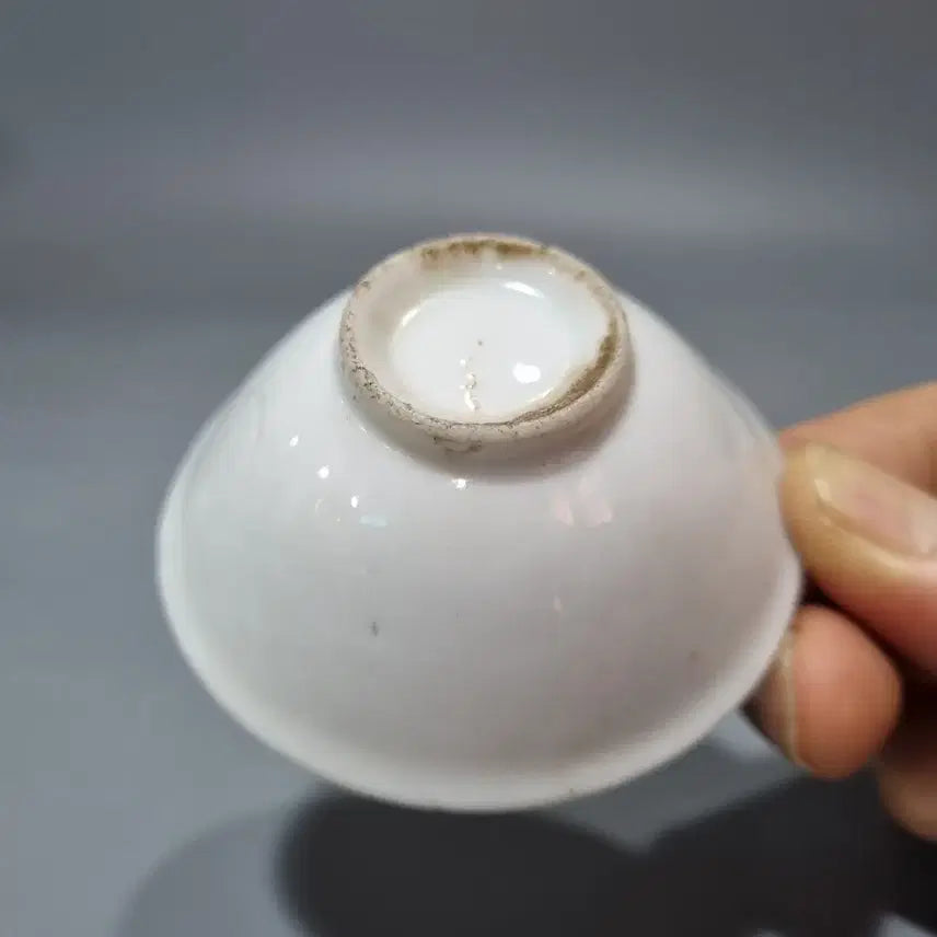 [BUNJANG] Japanese Antique Porcelain Sake Cup with Crane and Pine Motif / 일본 골동 잔