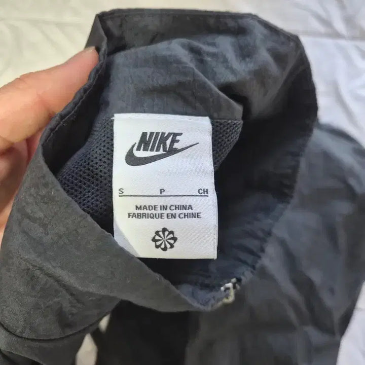 [BUNJANG] Nike Swoosh Black Windbreaker Set / [백화점]나이키 스우시 블랙 바람막이 셋업