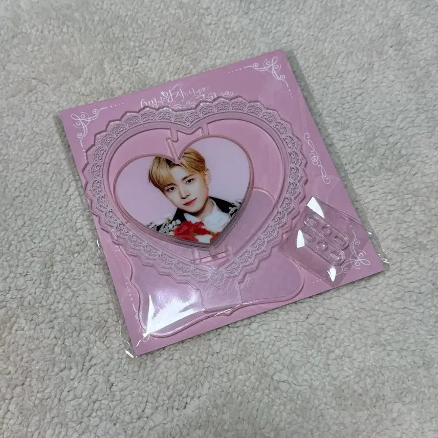 [BUNJANG] NCT WISH Yushi Turning Rotating Acrylic Stand / 엔시티 위시 팬미팅 엠디 유우시 터닝 회전 아크릴 스탠드