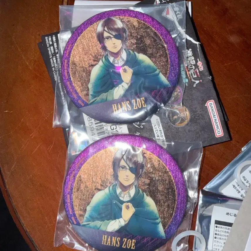 [BUNJANG] Attack on Titan Hange Can Badges Bundle Set (2) / 진격거 쿠지 g상 한지 캔뱃지 2개 일괄