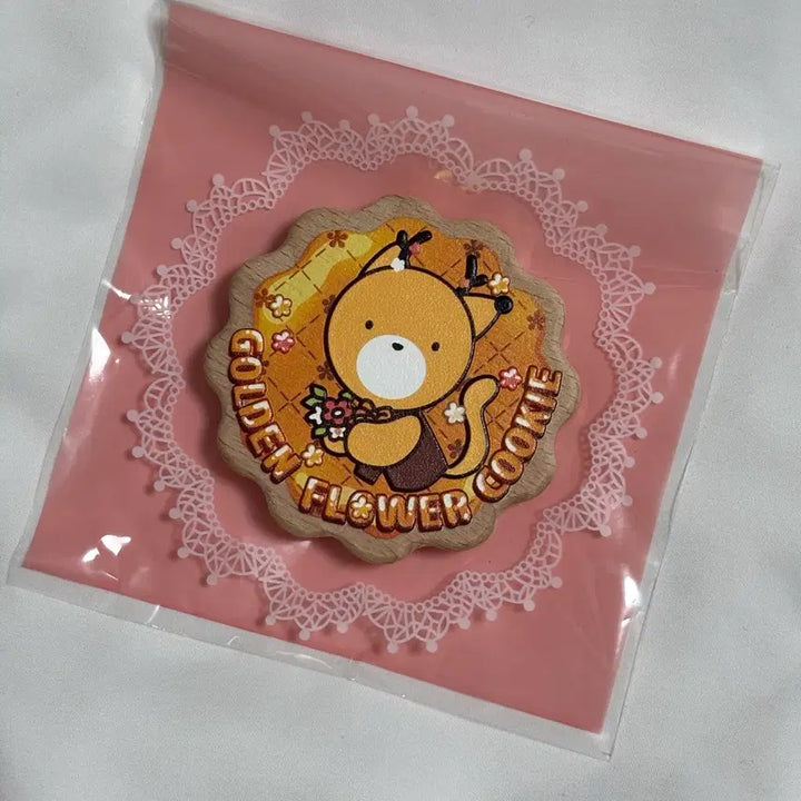 [BUNJANG] Golden Resort Cookie Magnet (Gye-dam Chul-geun/Gye-chul) / 원가이하) 사사님 골든 리조트 쿠키 마그넷 괴담출근 괴출 비공굿 굿즈
