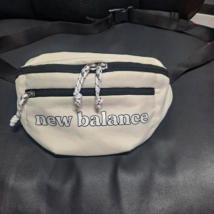 [BUNJANG] New Balance Essential Hip Pack / 뉴발란스 에센셜 힙색