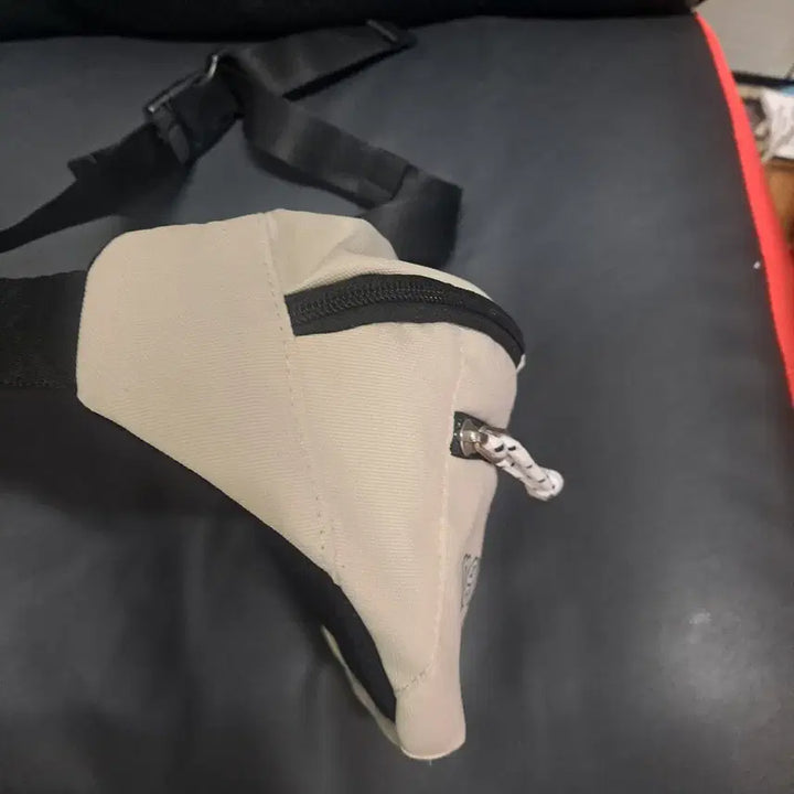 [BUNJANG] New Balance Essential Hip Pack / 뉴발란스 에센셜 힙색